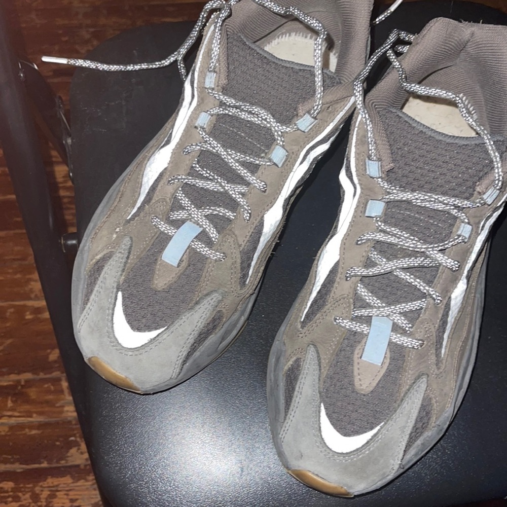 Men sneakers